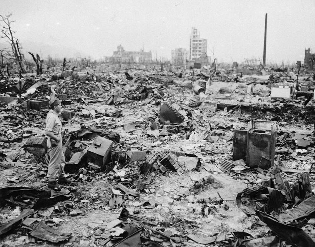 আতঙ্কে মোড়া দ্বিতীয় বিশ্বযুদ্ধের শেষ দিকে এই বিস্ফোরণে মৃত্যু হয় এক লক্ষ চল্লিশ হাজার মানুষের। বেসরকারি হিসাবে মৃতের সংখ্যা প্রায় আড়াই গুণ। শহরের নব্বই শতাংশ বাড়ি একেবারে ধ্বংস হয়ে গিয়েছিল।