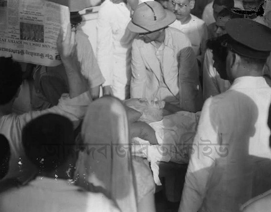 গুরুতর অসুস্থ রবীন্দ্রনাথ ঠাকুরকে বোলপুর থেকে ট্রেনে করে কলকাতায় আনা হল। সে যাত্রাই কবির শেষ যাত্রা।