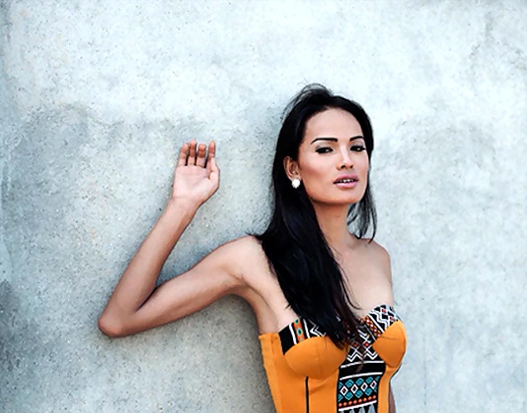 ছোট থেকে বেড়ে ওঠা, পরিস্থিতির সঙ্গে তাঁর লড়াই— এ সবে অনুপ্রাণিত হয়ে তৈরি হয়েছে তথ্যচিত্র ‘‘অঞ্জলি-লিভিং ইনসাইড সামওয়ান এলসেস স্কিন।’’