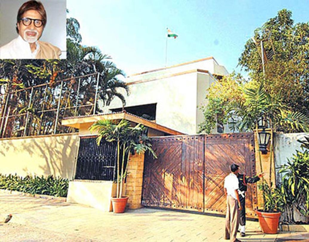 অমিতাভ বচ্চন: বলিউড শাহেনশার বান্দ্রার বাড়ির আশপাশে অনুরাগীরা ভিড় করেন সবসময়। কেউ কেউ নাকি এসে থেকে যেতেও চান। বিগ বি অমিতাভের বাড়ির ইলেকট্রিসিটি বিলের খরচ প্রতি মাসে ২২ লক্ষ টাকার আশপাশেই ঘোরাফেরা করে।