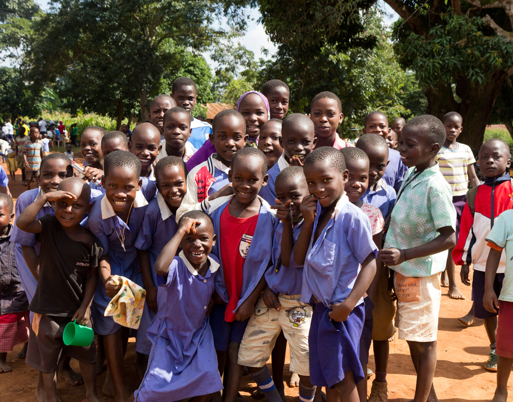 ১৬৮টি দেশের মধ্যে এক নম্বরে রয়েছে উগান্ডা। হু-র সমীক্ষা অনুযায়ী উগান্ডার মাত্র ৫.৫ শতাংশ নাগরিক অলস প্রকৃতির। বাচ্চা থেকে বুড়ো, এই দেশের বাসিন্দারা অত্যন্ত কর্মতৎপর। এরপর রয়েছে মোজ়াম্বিক, লেসোথে, তানজানিয়া, ন্যুই, ভানুয়াতু, টোগো।