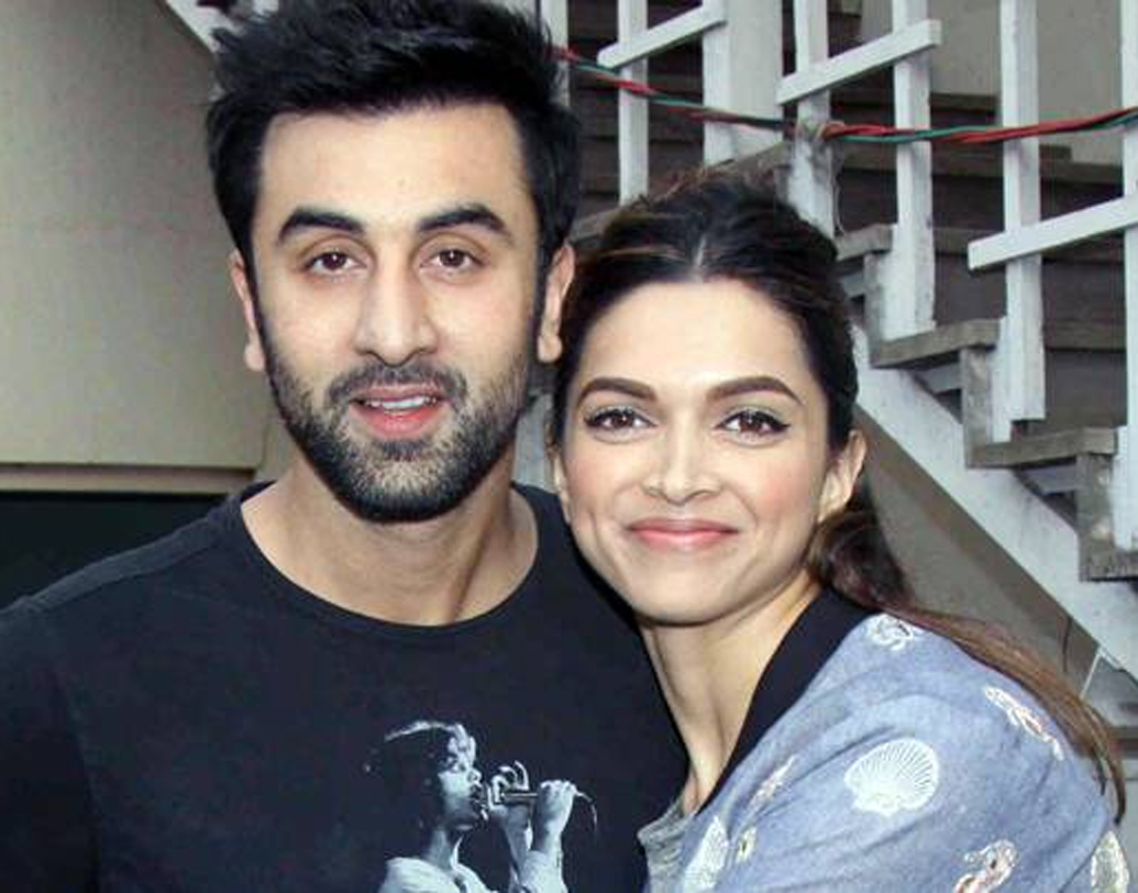 দীপিকা ও রণবীরের প্রেম নিয়ে চর্চা কিছু কম হয়নি। তবে সেই সম্পর্ক ভেঙে যায়। কিন্তু বন্ধুত্ব তাঁদের এক্কেবারে অটুট।