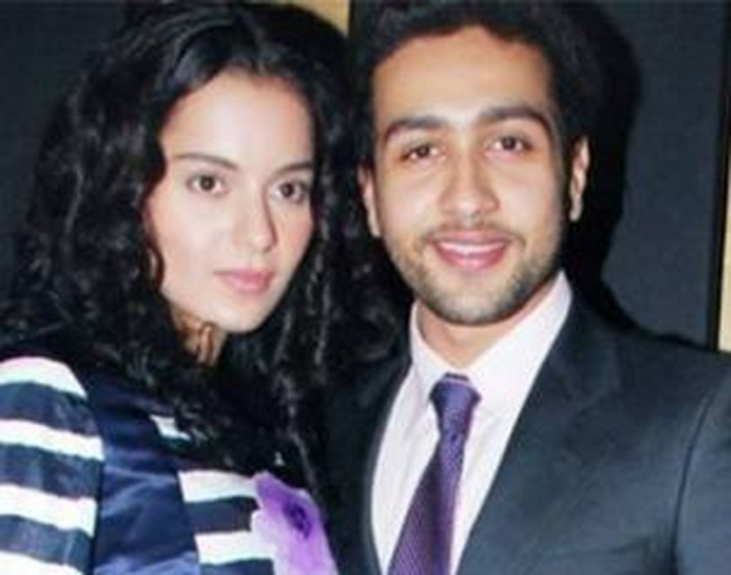 শেখর সুমনের ছেলে অধ্যয়ন সুমনের সঙ্গে ঘনিষ্ঠতা ছিল কঙ্গনার। তবে ‘গ্যাংস্টার’ মুক্তি পেতেই কঙ্গনা লাইমলাইটে চলে আসেন। তার পর থেকেই নাকি আর অধ্যয়নকে চিনতে পারতেন না কঙ্গনা।