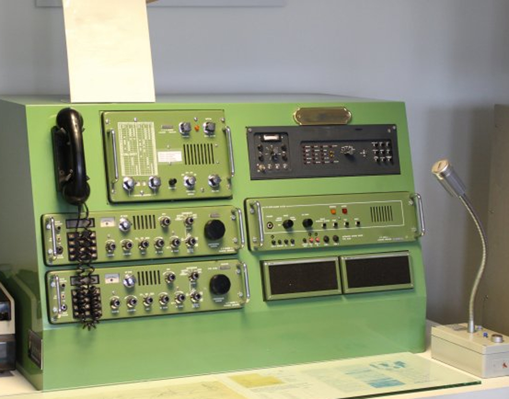 পরিবেশবিদদের একাংশের মত, এমন অগ্ন্যুৎপাত বা ভূমিকম্পের কারণে সেখানকার প্রাকৃতিক পরিবেশ প্রতিনিয়ত বদলায়। এ ছাড়াও মাছ ধরার ছোট নৌকা হারিয়ে যাওয়ার ক্ষেত্রে, রেডিও ট্রান্সমিটার না থাকার কথাও বলেছেন বিজ্ঞানীরা।