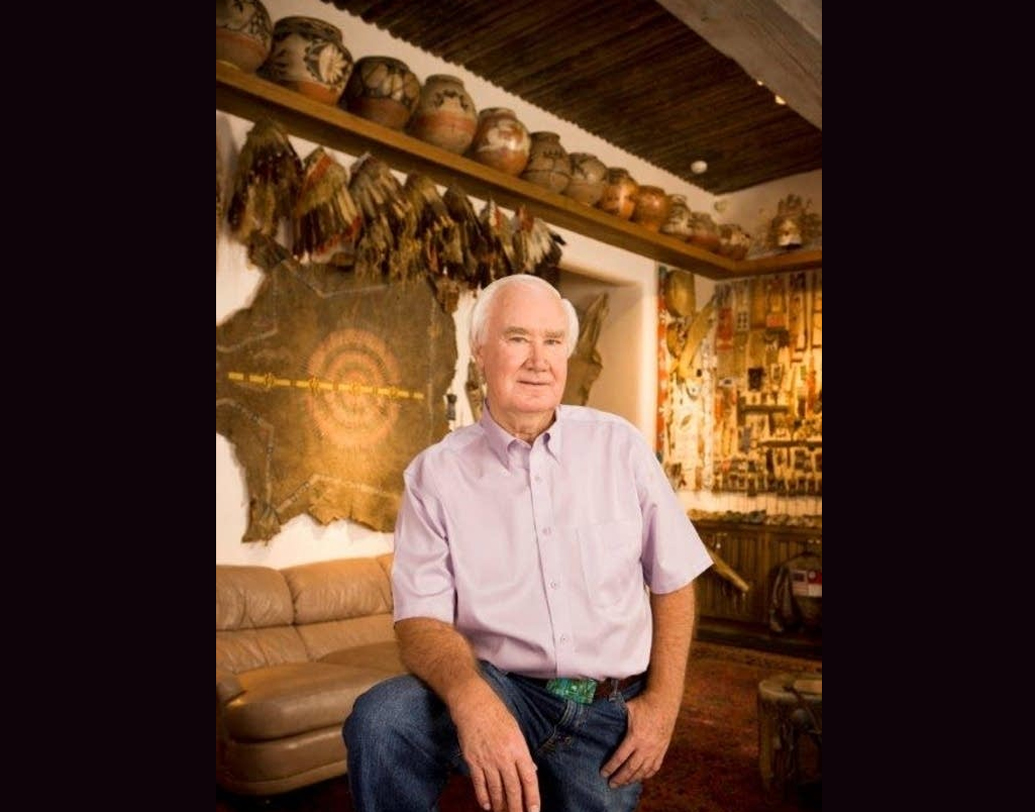 ফেনের কাছে এমনও ফোন এসেছে, যেখানে তাঁকে প্রাণে মেরে ফেলার হুমকি দেওয়া হয়েছে। কিন্তু তিনি বলেছেন, তাঁকে মেরে ফেললে কোনওদিনই পাওয়া যাবে না গু্প্তধন।