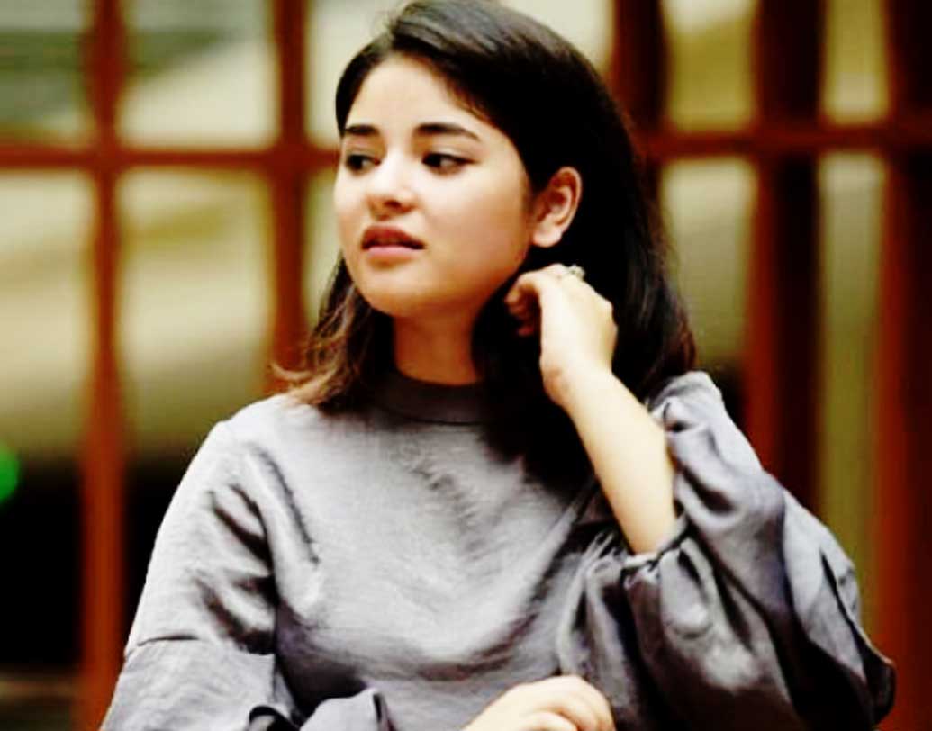 এখনও ১৮ বছর বয়স হয়নি জাইরা ওয়াসিমের। ‘দঙ্গল’-এ তাঁর অভিনয় দর্শক মহলে খুবই প্রশংসিত হয়েছিল। ফের আমির খানের সঙ্গেই ‘সিক্রেট সুপারস্টার’ ছবিতে দেখা গেল জাইরাকে। আর এই ছবির জন্য দেড় থেকে দুই কোটি টাকার মতো পারিশ্রমিক নিয়েছিলেন অভিনেত্রী।