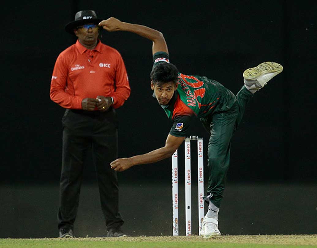 মুস্তাফিজুর রহমান (বাংলাদেশ): বছর তেইশের বাঁ হাতি মিডিয়াম পেসারের উপর আলাদা করে নজর থাকবে। বাংলাদেশের বোলিং আক্রমণের অন্যতম স্তম্ভ। এশিয়া কাপে যে কয়েক জন চমক দিতে পারেন তার মধ্যে অবশ্যই মুস্তাফিজুর অন্যতম। শ্রীলঙ্কা ম্যাচে শুরুটাও দুর্দান্ত করেছেন।