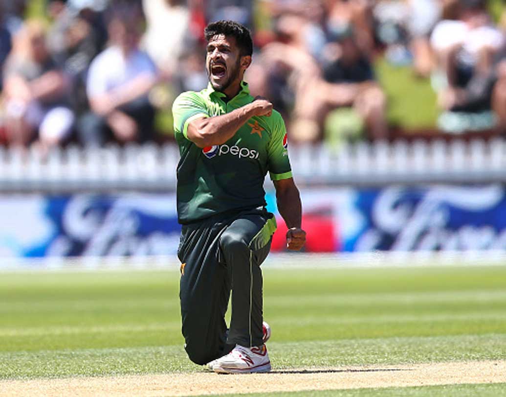 হাসান আলি: পাক সিম আক্রমণের আর এক চমক। ৩৪টি এক দিনের ম্যাচ খেলেছেন। ইতিমধ্যেই ৭০টি উইকেট পেয়ে গিয়েছেন। হাসান আলিকে সামলানো ভারতীয় ব্যাটসম্যানদের কাছে খুবই জরুরি।