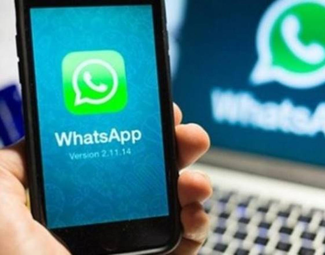 'সোয়াইপ টু রিপ্লাই' ফিচারের সাহায্যে যে 'কনট্যাক্ট' নম্বরে ব্যবহারকারী রিপ্লাই দিতে চাইবেন সেই কনট্যাক্টের উপর ডানদিক থেকে 'সোয়াইপ' করতে হবে। তা হলেই 'রিপ্লাই উইন্ডো' খুলে যাবে, আর 'চ্যাটবক্স' খুলে রিপ্লাই দেওয়ার দরকার নেই।