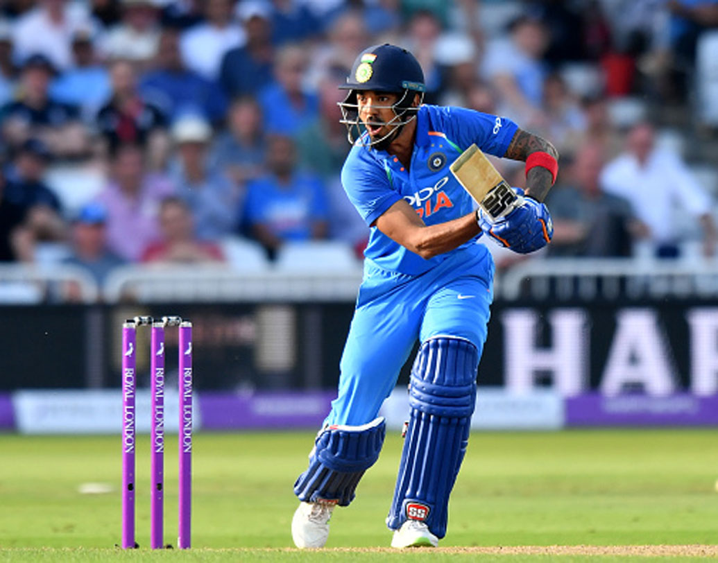 কেএল রাহুল: দুর্বল হংকংয়ের বিরুদ্ধে রান পাওয়া জরুরি। তিন নম্বরে রাহুল রান পেলে রোহিতদের অনেক সমস্যার সমাধান হয়ে যাবে।