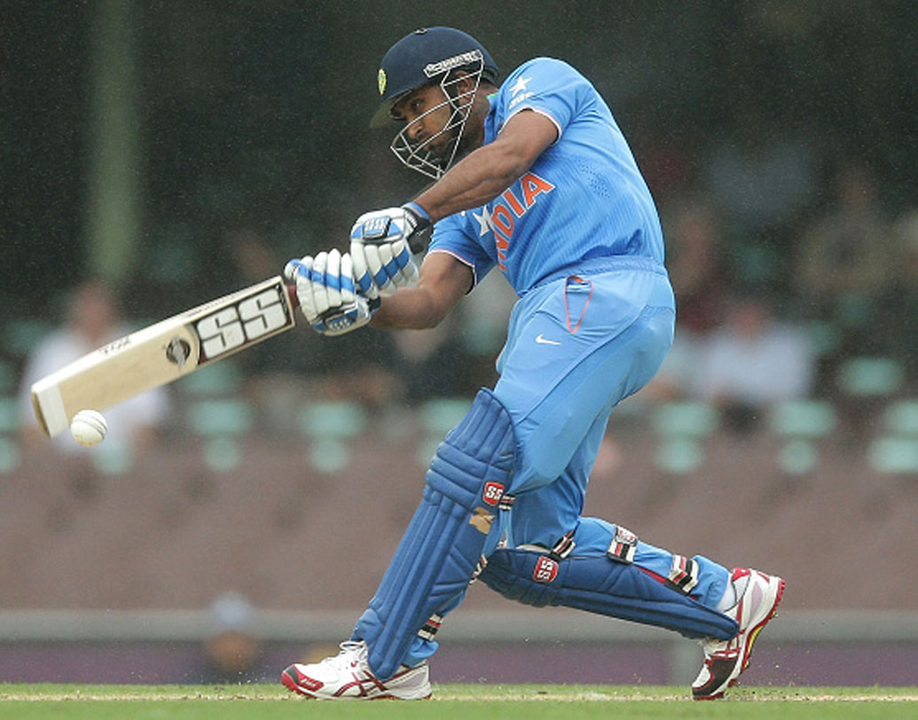 অম্বতি রায়ডু: আজকের ম্যাচে সুযোগ পাওয়ার সম্ভাবনা রয়েছে। পাকিস্তানের বিরুদ্ধে নামার আগে রায়ড়ুর সামনে এটা বড় সুযোগ নিজেকে প্রমাণ করার।