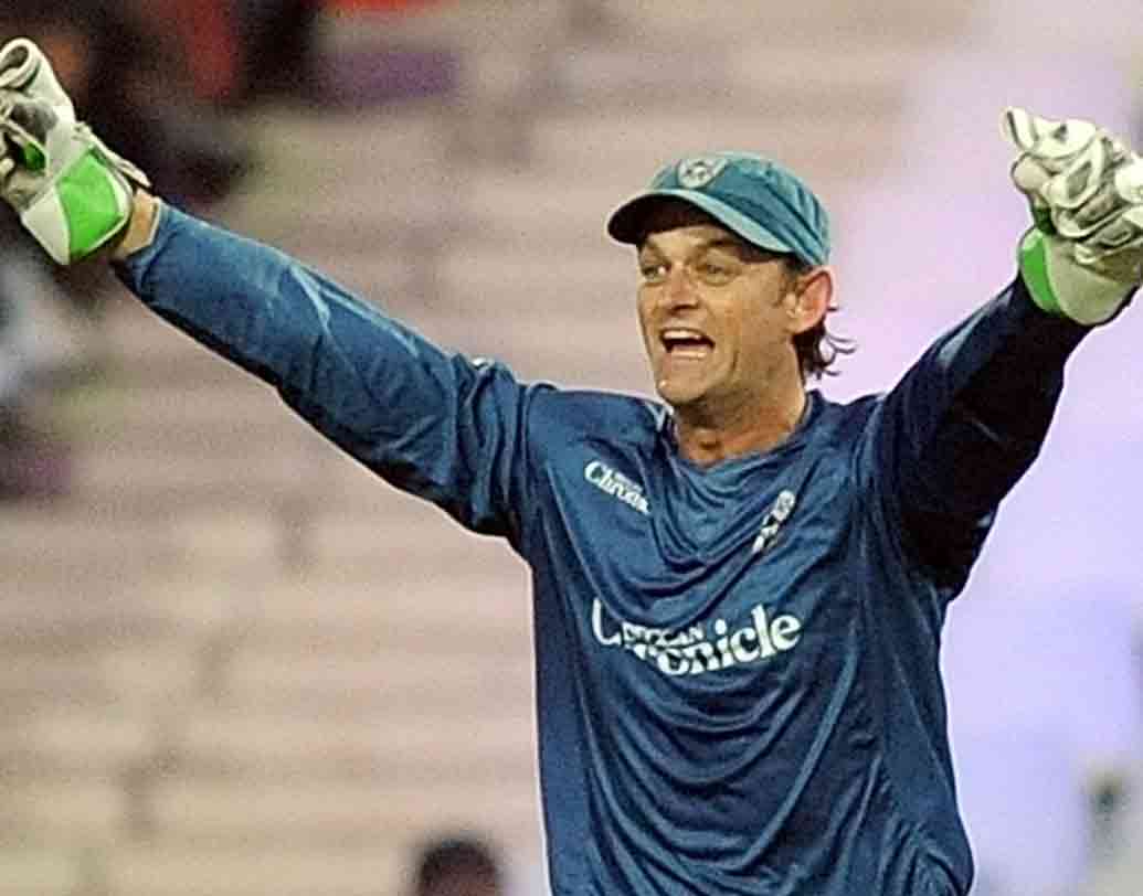 ইউনিসের সেরা একাদশে সাত নম্বরে আছেন বিশ্ব ক্রিকেটের অন্যতম ধ্বংসাত্মক উইকেটকিপার ব্যাটসম্যান অ্যাডাম গিলক্রিস্ট। দুরন্ত উইকেটকিপিং-র পাশাপাশি টেস্ট ক্রিকেটে ‘গিলি’-র সংগ্রহে আছে ৫,৫৭০ রান। টেস্টে তাঁর ব্যক্তিগত সর্বোচ্চ রান ২০৩।