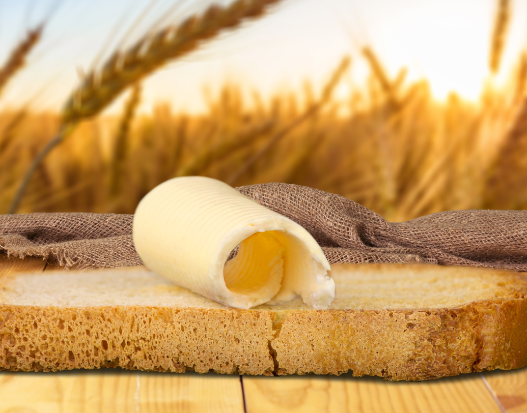 মাখনে রয়েছে প্রচুর ‘গুড ক্যালরি’। স্বাস্থ্যকর এই ক্যালরির জন্য সাদা মাখন তাই সবচেয়ে নির্ভরযোগ্য।