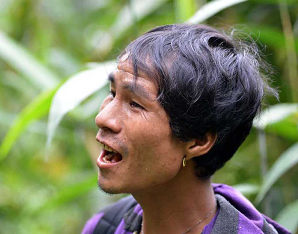 এই গ্রামগুলির বৈশিষ্ট্য হল, একে-অন্যের সঙ্গে যোগাযোগ করতে হয় সুরে সুরেই। মূলত খাসি সম্প্রদায়ের মানুষদের এ এক অদ্ভুত সুন্দর রীতি।