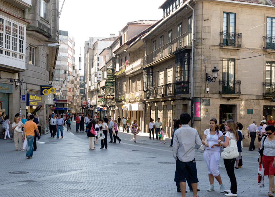 যানজট আর দূষণমুক্ত করে পন্টেভেদ্রাকে বাসযোগ্য করে তোলার পরিকল্পনা তাঁর। আর শুধুমাত্র সে কারণেই গাড়ি নিষিদ্ধ করার সিদ্ধান্ত নেন তিনি। তাতে জনগণ সাড়াও দেন। সে জন্য ১৯৯৯ সাল থেকে ২০১৮ সাল পর্যন্ত তাঁকেই মেয়র নির্বাচিত করা হয়েছে।