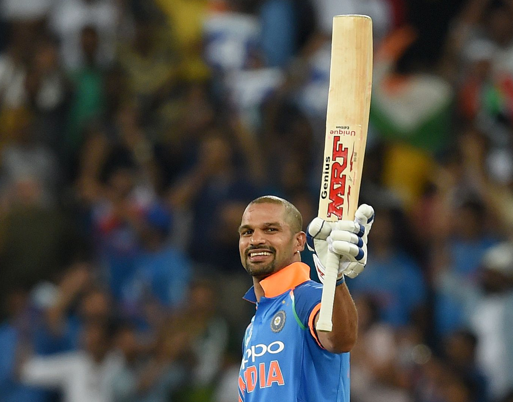 রোহিত-শিখরের রবিবারের ২১০ রান প্রথম উইকেটে রান তাড়ায় ভারতের সেরা। এর আগে ২০০৯ সালে হ্যামিলটনে নিউ জিল্যান্ডের বিরুদ্ধে গৌতম গম্ভীর ও বীরেন্দ্র সহবাগের অপরাজিত ২০১ রান ছিল ওপেনিংয়ে ভারতের সেরা।