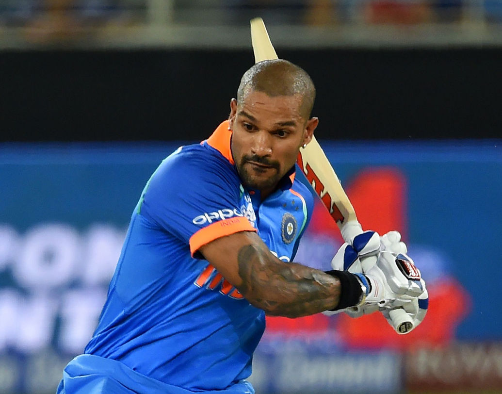 বিশ্বকাপ, চ্যাম্পিয়ন্স ট্রফি, এশিয়া কাপের মতো বড় প্রতিযোগিতায় ২৬ ইনিংসে সাত শতরান করে ফেললেন শিখর ধওয়ন। তাঁর সামনে আছেন সনত্ জয়সূর্য (১০), কুমার সঙ্গাকারা (১০), সচিন (৯) ও সৌরভ (৮)।