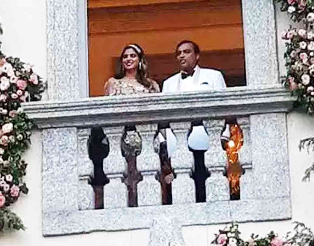 ১৫৬৮ সালে তৈরি হয় ‘দ্য ভিলা ডি এস্টে’। সুন্দর কারুকার্য, চোখ ধাঁধানো সব আসবাবপত্র— সব মিলিয়ে এই ভিলার পরতে পরতে লুকিয়ে আছে আভিজাত্যের ছাপ।