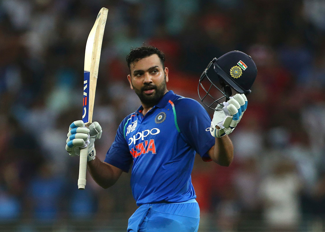 রোহিত শর্মা: অধিনায়ক রোহিত শর্মা এই মুহূর্তে অসাধারণ ফর্মে রয়েছেন। ব্যাট হাতে বুঝিয়ে দিয়েছেন তিনি দলের বড় ভরসা। দল পরিচালনার ক্ষেত্রেও বুদ্ধিমত্তার ছাপ রেখেছেন। আজ আফগানিস্তানের বিরুদ্ধেও তিনিই অধিনায়ক থাকছেন।