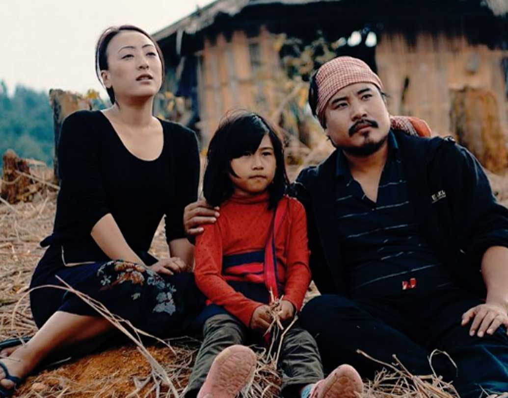 কিন্তু এই রাজ্যে একটিও সিনেমা হল নেই কেন? আটের দশকে হাতে গোনা কিছু সিনেমা হল ছিল এখানে। কিন্তু আজ সেগুলির সবই বন্ধ।