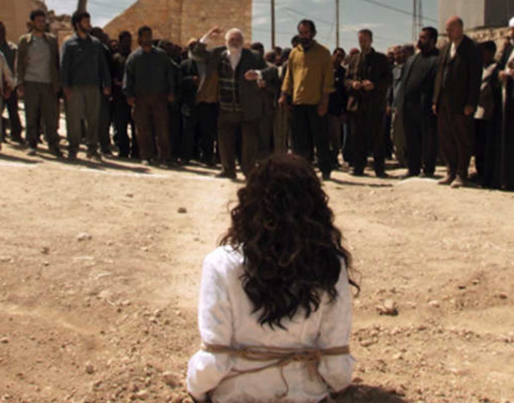 সৌদি আরব- সৌদি আরব এবং সোমালিয়ার মতো ইসলামিক দেশগুলিতে পরকীয়াকে বিরাট অপরাধের চোখে দেখা হয়। স্বামী বা স্ত্রী যে কারও অভিযোগ প্রমাণিত হলে জরিমানা, নির্বিচার আটক, জেল, মারধর এমনকি মৃত্যদণ্ড অবধি হতে পারে।