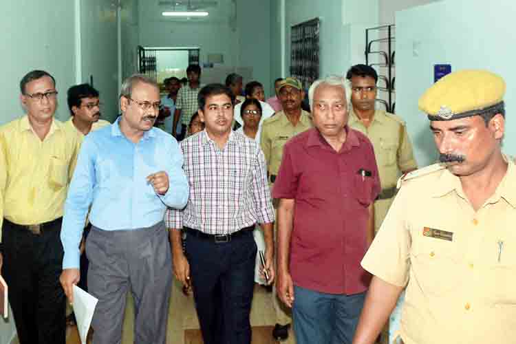 District magistrate have visited in government hospital