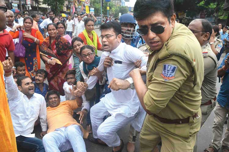 Mixed reaction in BJP's bandh