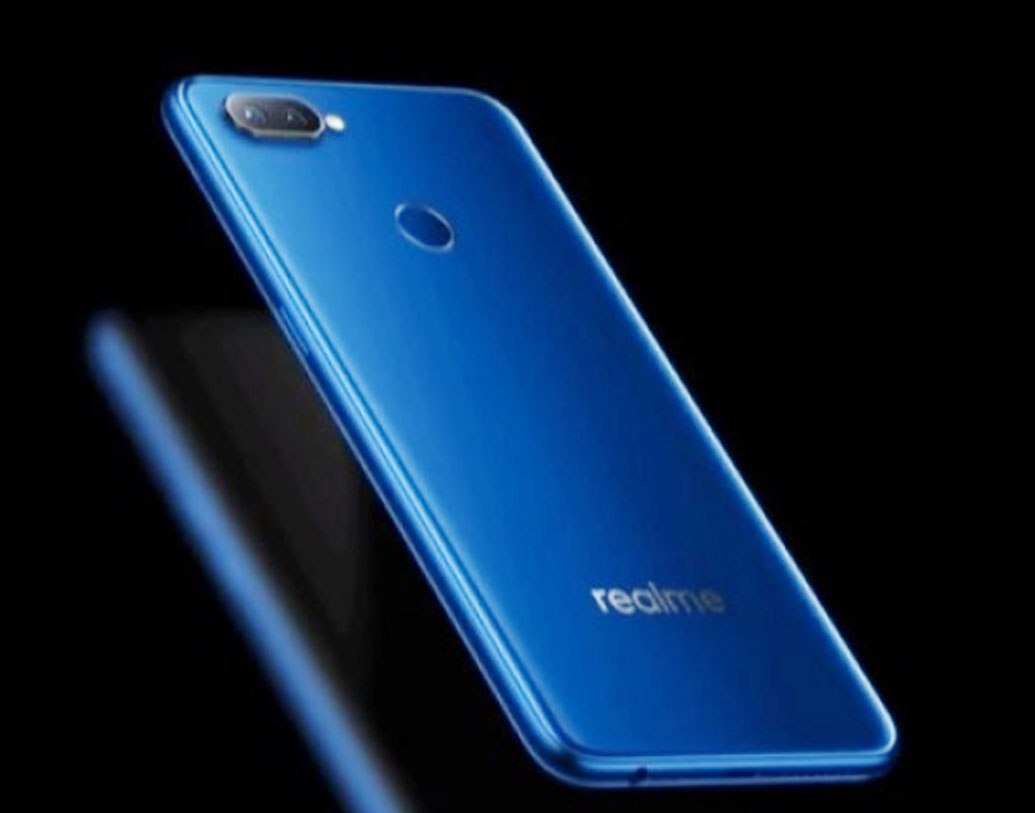 ৪ জিবি ভ্যারিয়্যান্টের মডেলটির দাম ১৩,৯০০ টাকা। ৬ জিবির দাম ১৫,৯৯০ এবং ৮ জিবি মডেলটির দাম ১৭,৯৯০ টাকা।