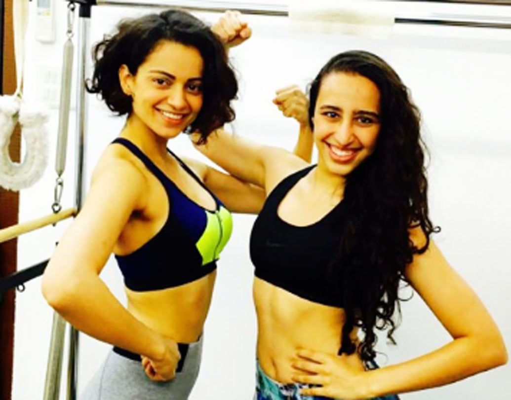 সিলভার স্ক্রিনে কঙ্গনা রানাউতকে সবসময়েই যেন প্রাণবন্ত মনে হয়। আর তার পিছনে হাত রয়েছে অনুষ্কা পুরোহিতের। যিনি কঙ্গনা রানাউতের ট্রেনার। কঙ্গনাও একবার বলেছিলেন যে, অনুষ্কা সবসময়েই তাঁকে অনুপ্রাণিত করেন।আর কঙ্গনার ফিটনেসের খেয়াল রাখতে অনুষ্কা প্রতি মাসে ৬৫ হাজার টাকা বেতন পান।