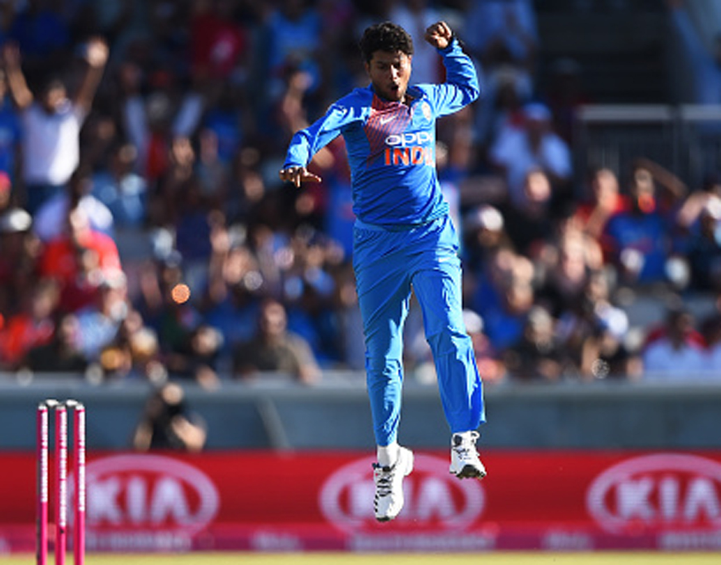 কুলদীপ যাদব: ভারতের এই চ্যায়নাম্যান বোলারটি কিন্তু আগামী দিনে আরও ভয়ঙ্কর হয়ে উঠবেন। দশ উইকেট নিয়ে নজর কেড়েছেন এশিয়া কাপেও।