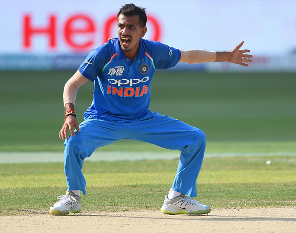 যুজবেন্দ্র চহাল: ভারতীয় বোলিং আক্রমণকে নতুন বৈচিত্র দিয়েছেন। গত ইংল্যান্ড সফরেও যতটুকু সুযোগ পেয়েছেন, কাজে লাগানোর চেষ্টা করেছেন। একদিনের ক্রিকেটে ক্রমেই ভারতীয় দলের ভরসার ক্রিকেটার হয়ে উঠছেন।