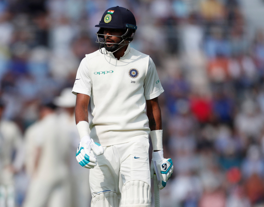 হার্দিক পাণ্ড্য: দু’-একটা ক্ষেত্রে নজর কেড়েছেন ঠিকই। বোলার হিসেবে কিছুক্ষেত্রে গুরুত্বপূর্ণ সময় উইকেট পেয়েছেন। কিন্তু, অলরাউন্ডার হিসেবে পাণ্ড্য পুরোপুরি ব্যর্থ। বিশেষ করে চতুর্থ টেস্টে যখন ব্যাটসম্যান পাণ্ড্যকে দরকার ছিল, তখনও দলকে হতাশ করেছেন।