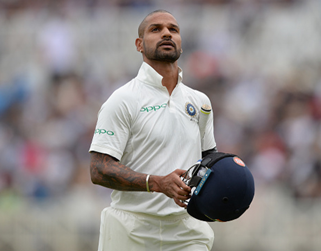 কিছু ভদ্রস্থ স্কোর হওয়াতেই যেন বাড়তি অক্সিজেন পেয়ে যান ইংল্যান্ডের বোলাররা। অন্য দিকে, ফের ব্যর্থ হলেন দুই ভারতীয় ওপেনার।