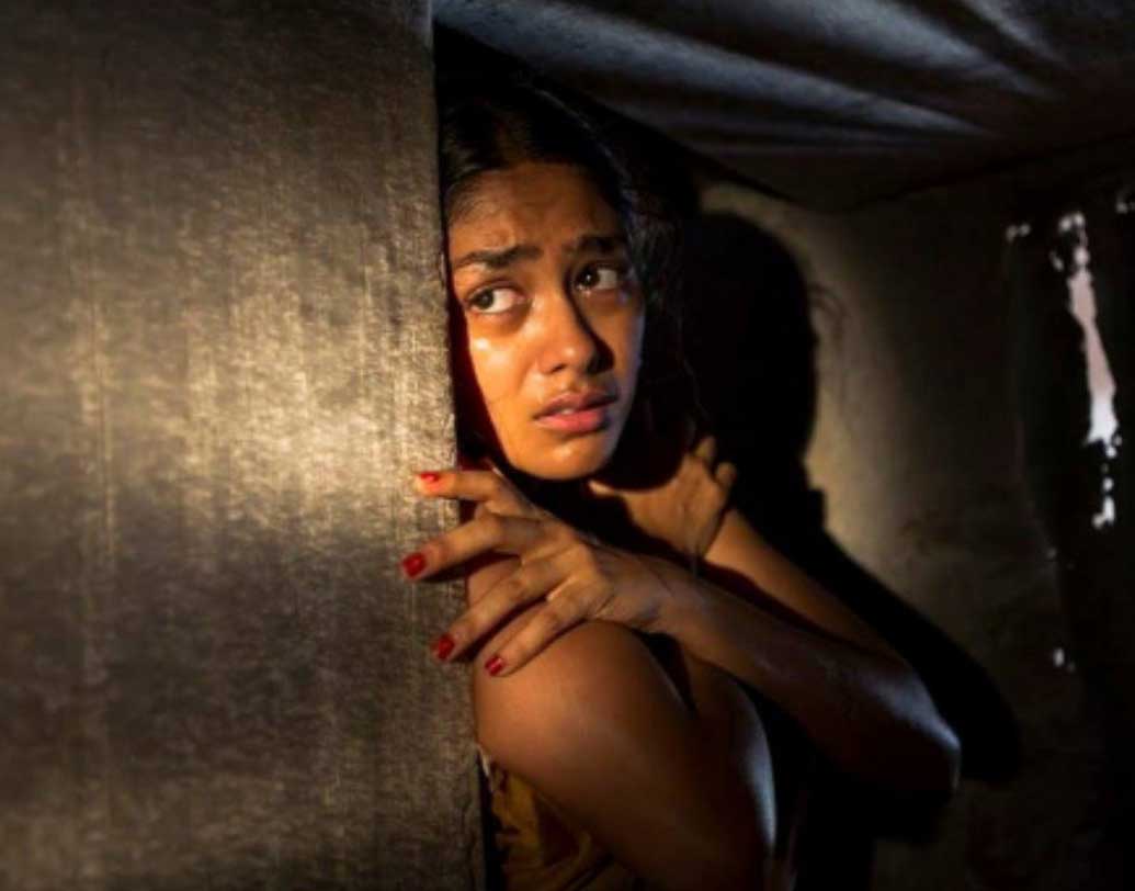 ‘লাভ সোনিয়া’ ছবিতে অভিনয়ের অফারের সময় ম্রুনাল জানতেন না ছবির পরিচালক কে বা কারা। শুধু গল্পটা শুনেই ছবিতে কাজ করতে চেয়েছিলেন তিনি।