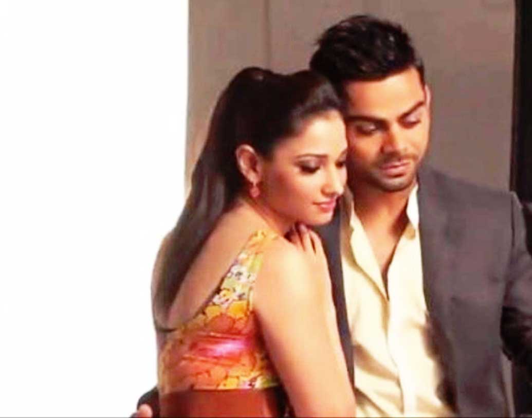 বলিউডে জোর গুঞ্জন, অভিনেত্রী তমান্না ভাটিয়ারও প্রেমে পড়েছিলেন বিরাট কোহালি। ২০১২-১৩ এই সময়েই দু’জনের প্রেম ছিল বলে শোনা যায়। একটা বিজ্ঞাপনে শুটিংয়ের দৌলতেই দু’জনের ঘনিষ্ঠতা বাড়ে বলে খবর বলি সূত্রে। তবে কখনও এক সঙ্গে দেখা যায়নি দু’জনকে। কেউ স্বীকারও করেননি সম্পর্কের কথা।