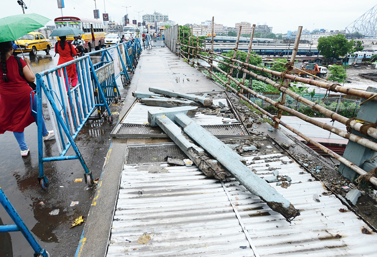 Majerhat bridge collapse: Bridges future are stuck in files