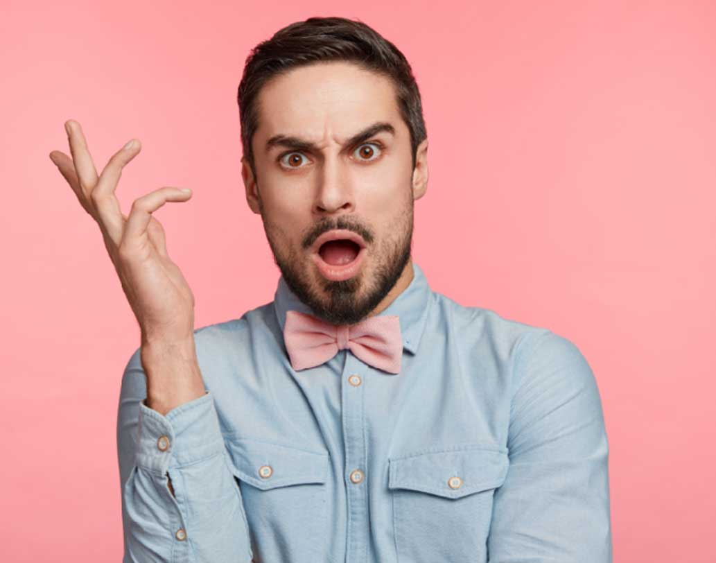 সারা ক্ষণ অন্যের সমালোচনা বা চটুল কোনও বিষয় নিয়েই কথা বলে যান তিনি? এমন বিষয় আপনার পছন্দ না হলে তাঁকে তা বলুন। অনেক সময় সঙ্গীর পছন্দ না হলে এমন কিছু অভ্যাস থেকে সরে আসেন অনেকেই। তবে বহু বার বলার পরেও সঙ্গী এ অভ্যাস না বদলাতে পারলে ভেবেচিন্তে সিদ্ধান্ত নিন। ছবি: শাটারস্টক।