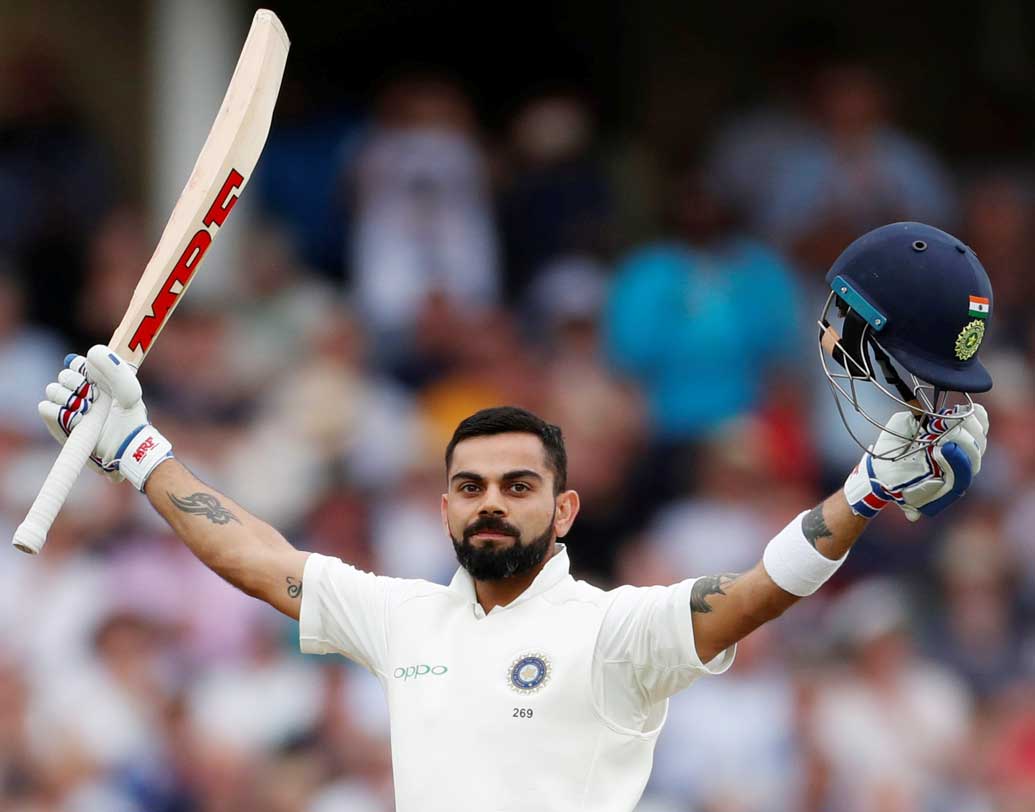 ব্যাট হাতে তোবটেই, ক্যাপ্টেন হিসাবেও কামাল করছেন বিরাট কোহালি। এম এস ধোনি টিম ইন্ডিয়ার দায়িত্ব ছাড়ার পর কোহালির অধিনায়কত্বে প্রতিটি সিরিজেই একটা করে টেস্ট জিতেছে ভারত। ৩৯টা টেস্টেএসেছে ২২টা জয়। ক্যাপ্টেন্সি করতে করতে ১৬টা সেঞ্চুরি আর ৪ হাজার রানও করে ফেলেছেন কোহালি। ছবি: রয়টার্স
