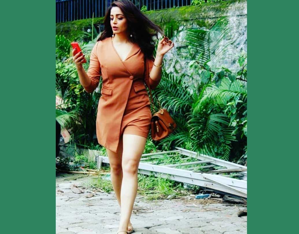 টেলিভিশনে ‘মে আই কাম ইন ম্যাডাম’ করে বেশ পরিচিতি পেয়েছিলেন নেহা পেন্ডসে। শোনা যাচ্ছে, বিগ বস-এ তাঁর থাকাটা নাকি একেবারে নিশ্চিত।