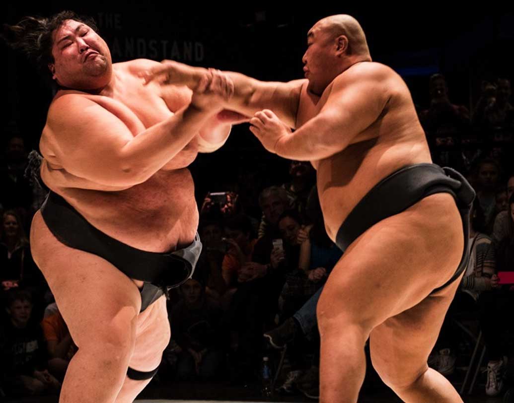 দুপুরের খাবারের পর সুমো পালোয়ানদের ক্ষেত্রে একটু ঘুমের দরকার হয়। সেই ঘুমের পরিমাণ হল চার থেকে পাঁচ ঘণ্টা।