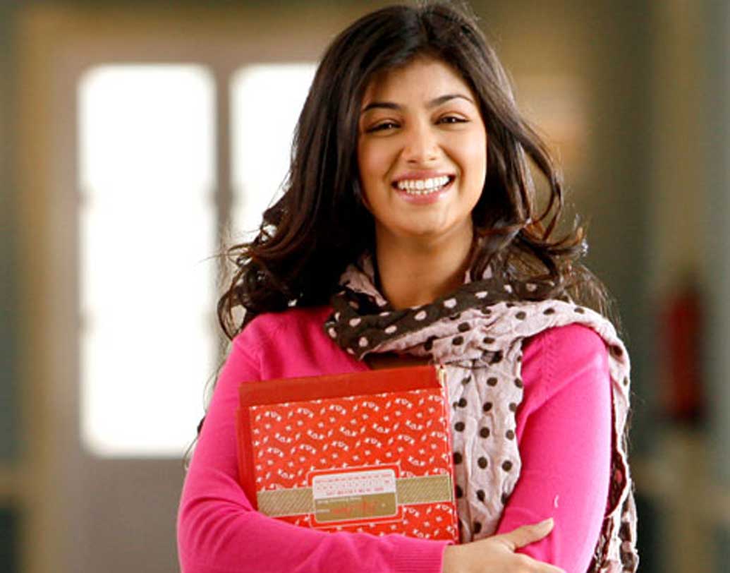 আয়েষা টাকিয়া: ‘পাঠশালা’ ছবিতে শিক্ষিকার ভূমিকায় দেখা গিয়েছিল অভিনেত্রীকে।