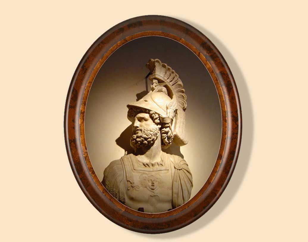 রোমান যুদ্ধের দেবতা ‘মার্স’কে শ্রদ্ধা জানাতে তাঁর নাম অনুসারে এই মাসের নামকরণ। প্রাচীন রোমানরা বিপক্ষকে বাধ্য করতেন যাতে সমস্ত যুদ্ধ মার্চ মাসে বন্ধ থাকে। এর কারণ, সেই সময় মার্চ ছিল নতুন বছরের প্রথম মাস ও উৎসবের মাস।