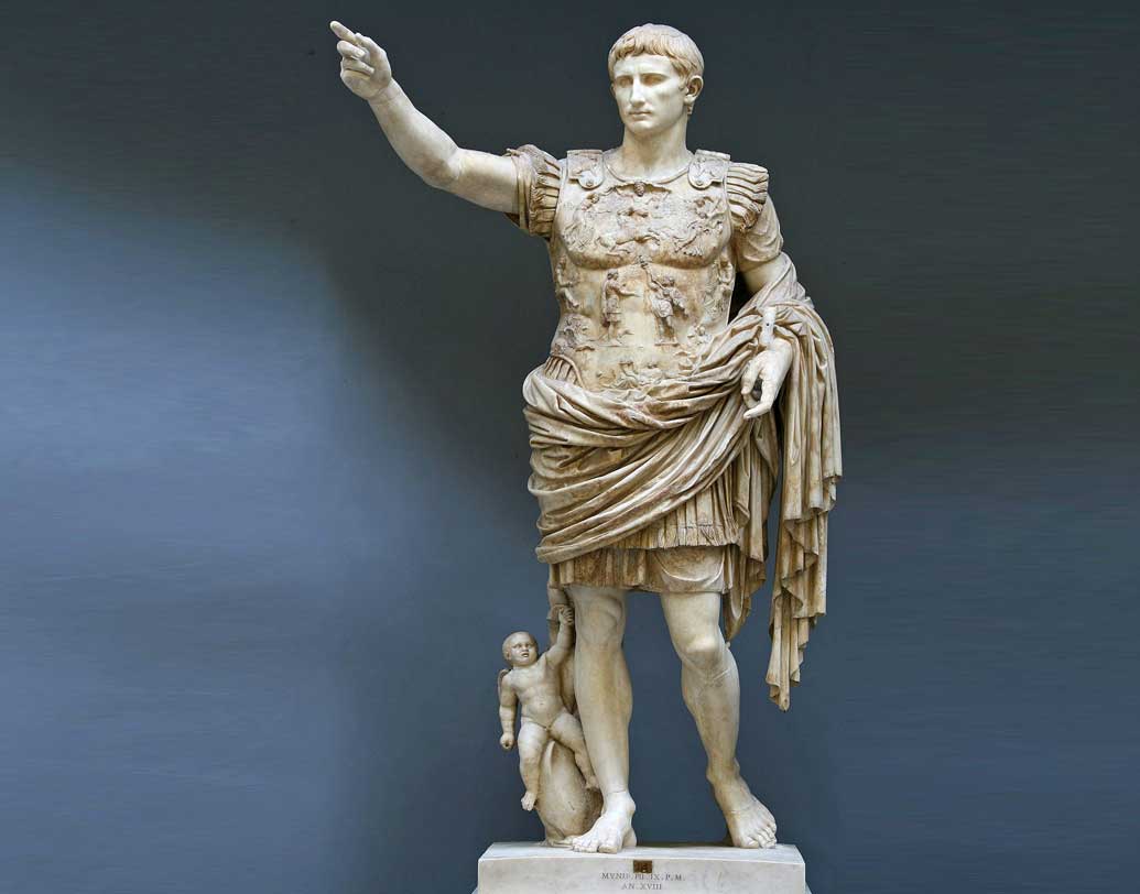 অগস্ট মাসের নামকরণ হয়েছে রোমান সম্রাট অগাস্টাসের নাম অনুসারে।