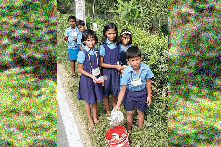 A school in Sagar has made a campaign to stop using plastic