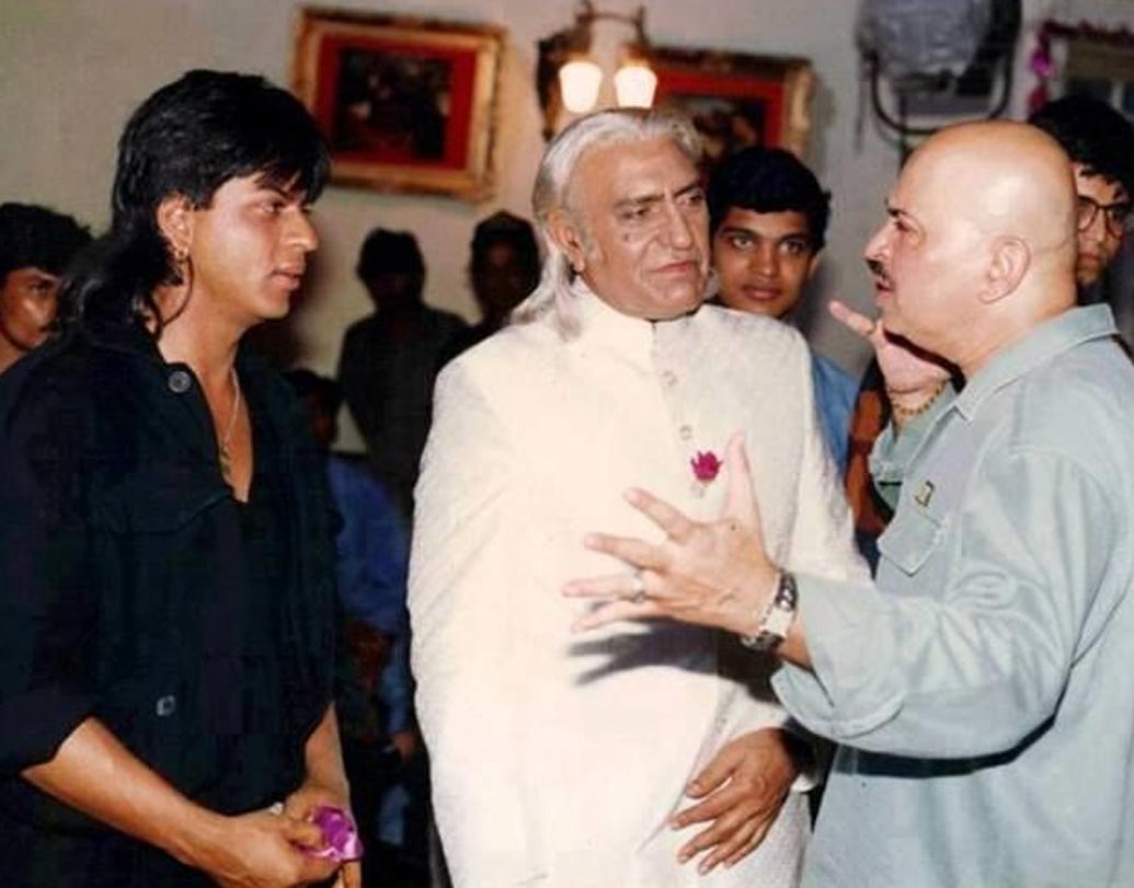 শোনা যায় তিন থেকে চার বছরের একটা ‘ব্রেক’ চেয়েছিলেন অমিতাভ। তার পর থেকে রাকেশ আর কখনওই অমিতাভ বচ্চনের সঙ্গে কাজ করতে চাননি। ঘনিষ্ঠ মহলে তিনি এও জানান যে, আর কোনও দিনই অমিতাভের সঙ্গে কাজ করবেন না। ‘কিং আঙ্কল’-এ কাজ করেন জ্যাকি শ্রফ। ছবিটি হিট হয়। ছবিতে ছিলেন শাহরুখ খানও।