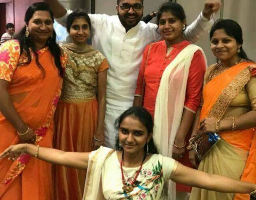 এখানেই শেষ নয়। ১০ বছর বয়সে দশম শ্রেণির পরীক্ষায় ৮.৮ গ্রেড নম্বর পায় সে। অঙ্ক এবং বিজ্ঞান বিভাগে তার গ্রেড ছিল ১০। এর পরই ইঞ্জিনিয়ারিং নিয়ে পড়াশোনার ইচ্ছাপ্রকাশ করে সে।