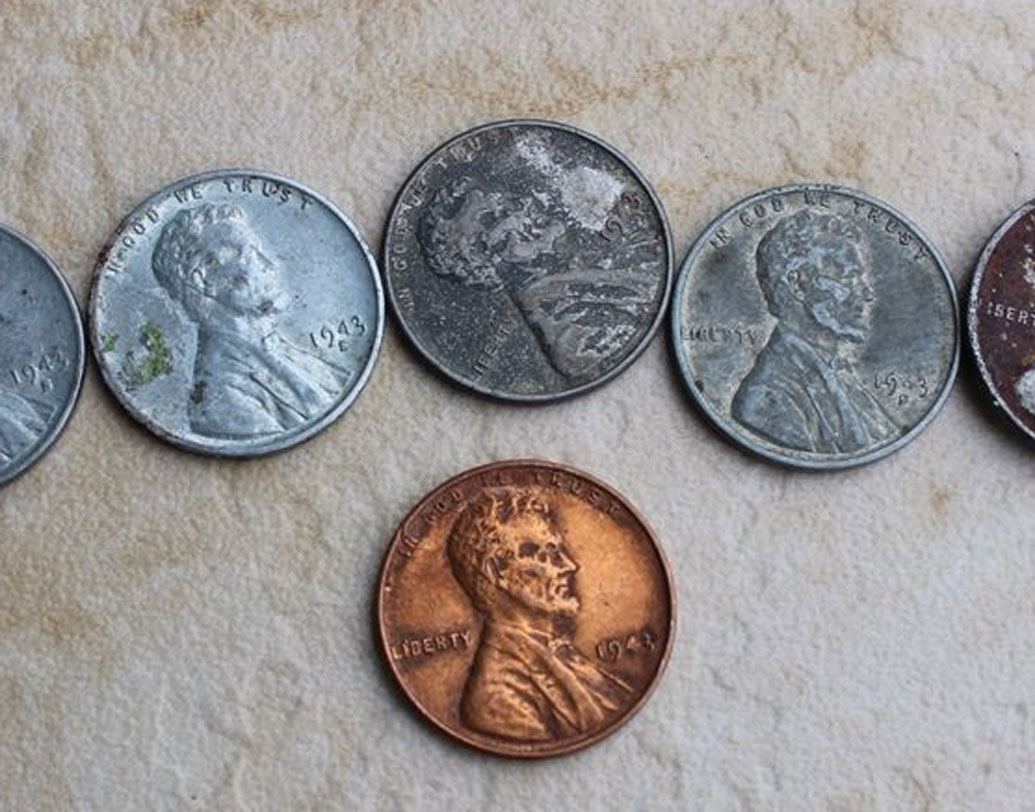 ২ লক্ষ ৪ হাজার ডলারে বিক্রি হয়েছে জনের ওই কয়েন। ভারতীয় মুদ্রায় যা প্রায় দেড় কোটি টাকার সমান। ২০১০ সালে এমনই একটি কয়েনের নিলাম হয়েছিল। দাম উঠেছিল ১ লক্ষ ৭০ হাজার ডলার। পিটসফিল্ড-এ একটি লাইব্রেরির সঙ্গে যুক্ত ছিলেন জন। নিলামের টাকা সেই লাইব্রেরির উন্নয়নে ব্যবহার করা হবে বলে জানা গিয়েছে।