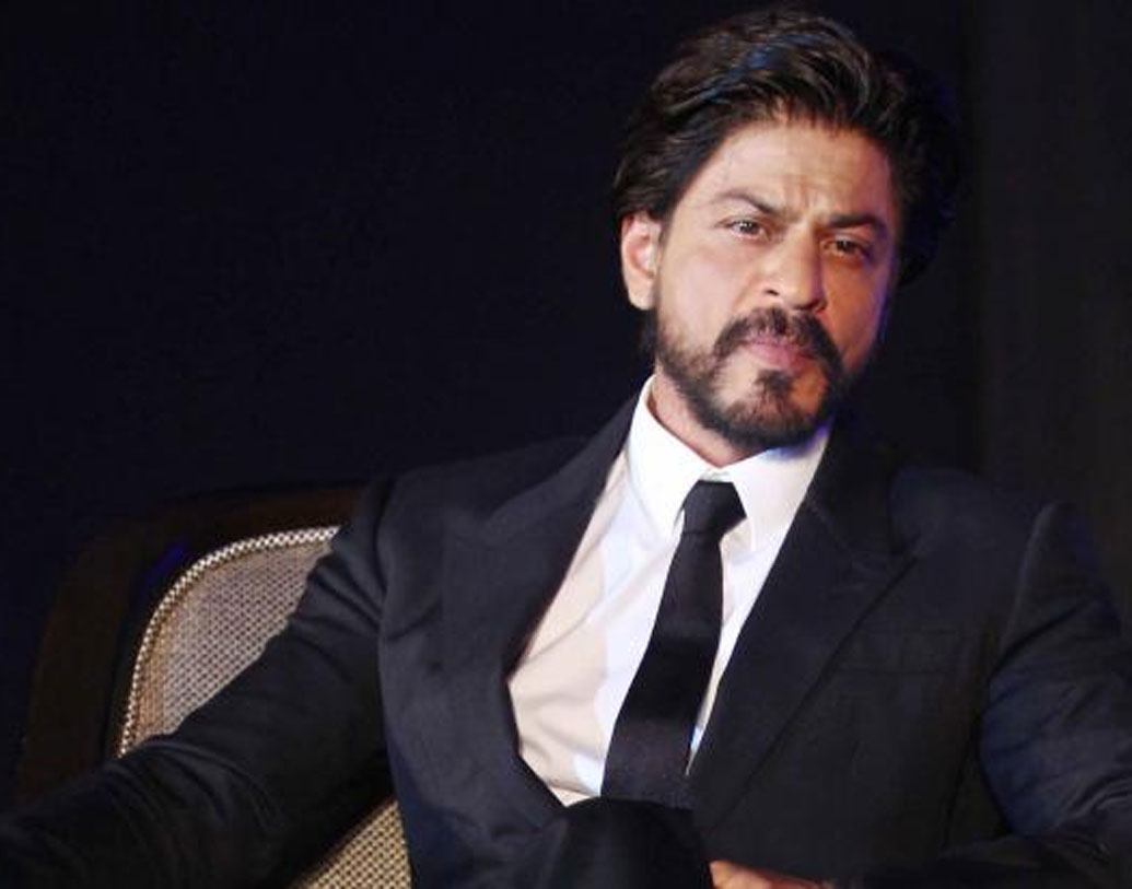 সেলেব্রিটিদের নিয়ে মার্কেটিং স্ট্র্যাটেজির ক্ষেত্রে বিজ্ঞাপনের সংখ্যা ২০০৭ সালে ছিল ৬৫০, ২০১৭ সালে তা ১৬৬০, এই দশ বছরে যৌগিক বার্ষিক বৃদ্ধির হার(সিএজিআর)প্রায় দশ শতাংশ। ২০১৭ সালে এই সমীক্ষায় দ্বিতীয় স্থানে ছিলেন শাহরুখ খান, এবার তিনি রয়েছেন পাঁচ নম্বরে। তাঁর ব্র্যান্ড ভ্যালু প্রায় ৬০.৭ মিলিয়ন ডলার অর্থাৎ ভারতীয় মুদ্রায় যা প্রায় ৪২৮ কোটি টাকা।