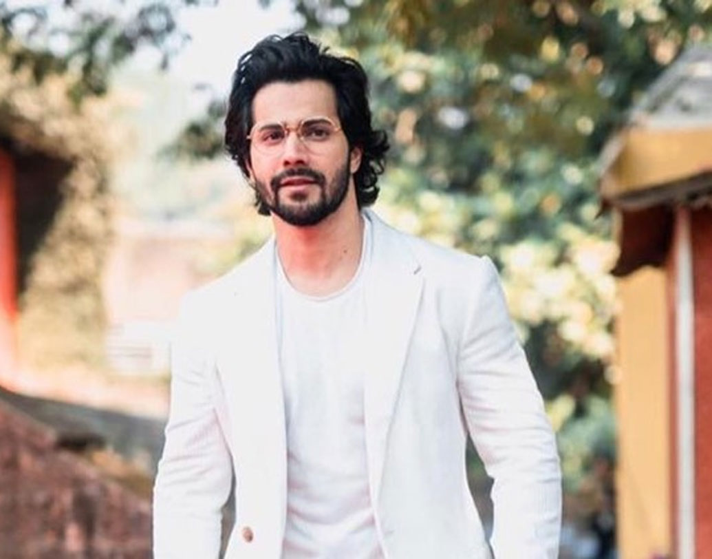 নবম স্থানে রয়েছেন বরুন ধওয়ন। তাঁর ব্র্যান্ড ভ্যালু এই মুহূর্তে ৩১.৬ মিলিয়ন ডলার অর্থাৎ ভারতীয় মুদ্রায় প্রায় ২২৩ কোটি টাকা।