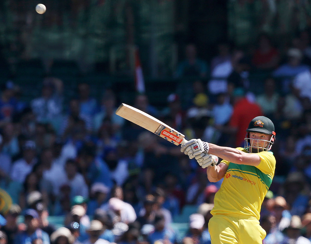 উসমান খোয়াজার মতোই হাফ সেঞ্চুরি হাঁকিয়েছেন মার্শও। ৭০ বলে ৫৪ রানের ইনিংস সাজানো ছিল চারটি ৪ দিয়ে। ছবি: এপি